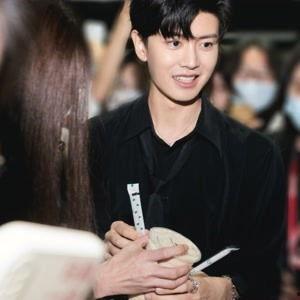 任嘉伦爆料最新视频播放 第2张 任嘉伦爆料最新视频播放 第2张